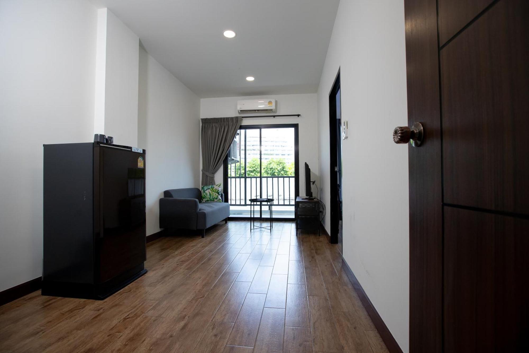 Room 36 Service Apartment Bangkok Exterior foto