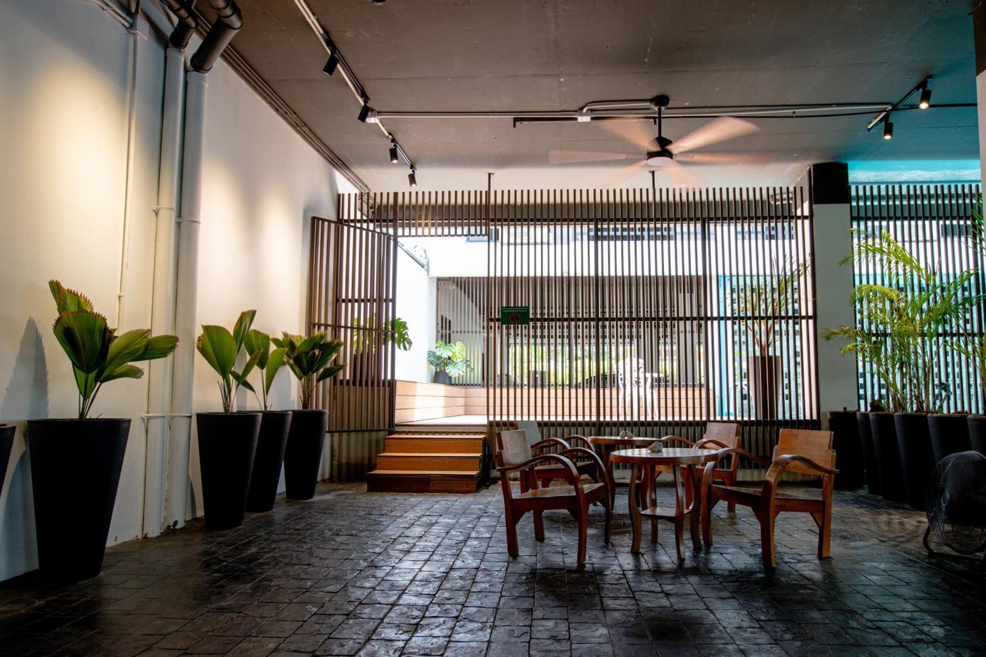 Room 36 Service Apartment Bangkok Exterior foto
